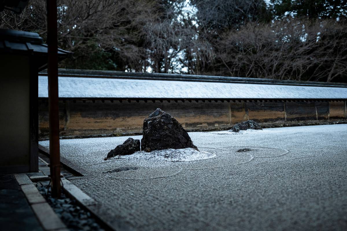 Embodied Awareness Buddhify Zen: How to Anchor Your Mind in a Distracted World